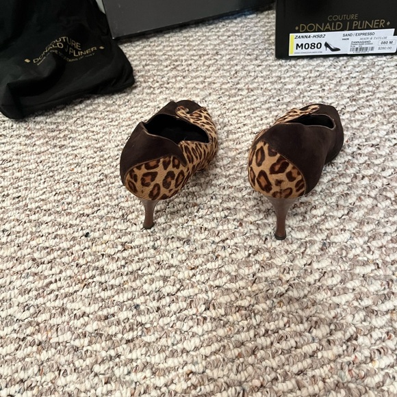 DONALD PLINER COUTURE Animal Print and Suede Peep Toe Heels - Picture 13 of 13
